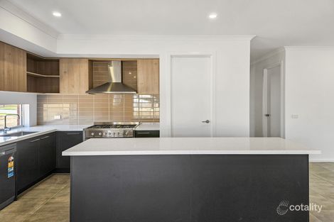 8 Palladian Ave, Charlemont, VIC 3217