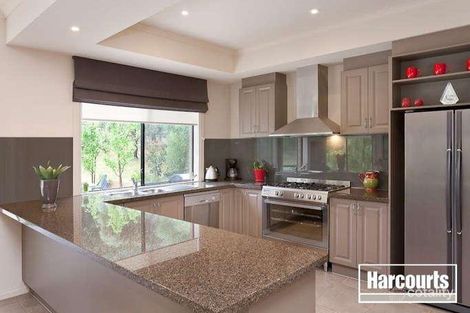 Property photo of 23 Ebeli Close Narre Warren North VIC 3804