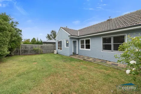 1/24 Eramosa Rd W, Somerville, VIC 3912