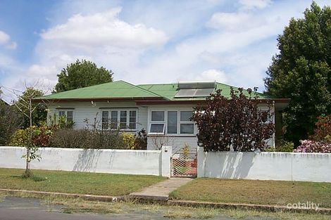 4 Bellevue St, Bundaberg West, QLD 4670