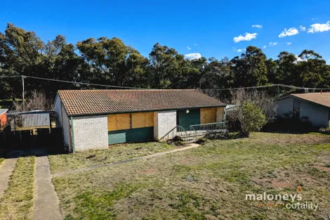 Property photo of 46 Langridge Street Wanniassa ACT 2903