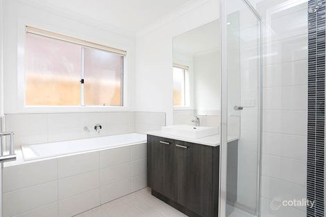 Property photo of 38 Montmarte Boulevard Burnside VIC 3023