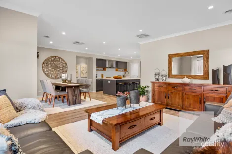 Property photo of 96 Hayes Hill Boulevard Donnybrook VIC 3064