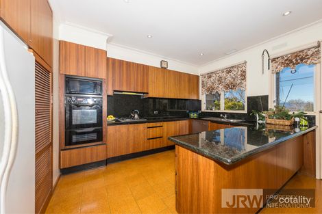 Property photo of 29 Gwingana Crescent Glen Waverley VIC 3150