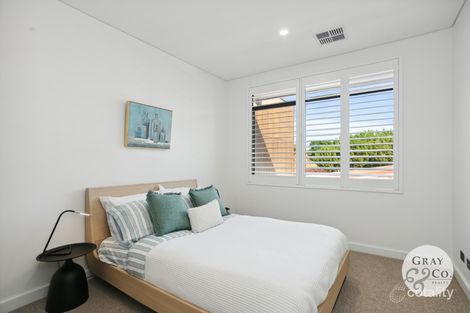 Property photo of 2/116 Waratah Avenue Dalkeith WA 6009