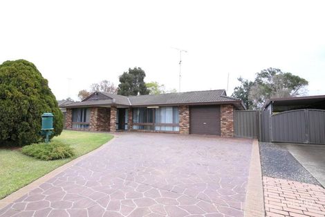 7 Barrallier Way, St Clair, NSW 2759