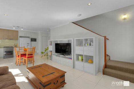 Property photo of 8 Undara Lane Fitzgibbon QLD 4018