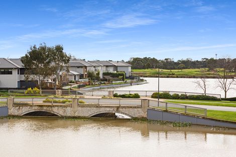 Property photo of 6 Quarterdeck Road Sandhurst VIC 3977