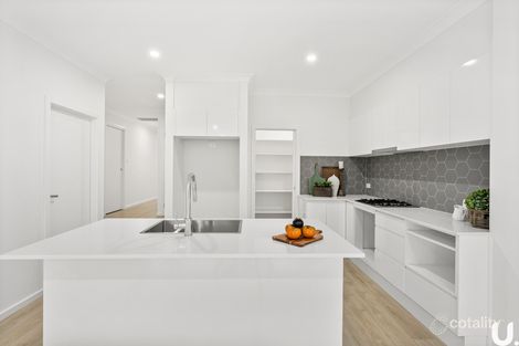 Property photo of 18 Bowral Crescent Tullimbar NSW 2527