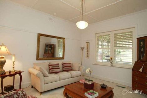 Property photo of 20 Hillsyde Parade Strathmore VIC 3041