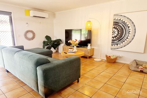 Property photo of 2/5 Morinda Way Labrador QLD 4215