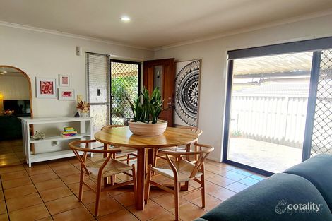 Property photo of 2/5 Morinda Way Labrador QLD 4215