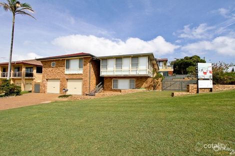 Property photo of 43 The Esplanade Caves Beach NSW 2281