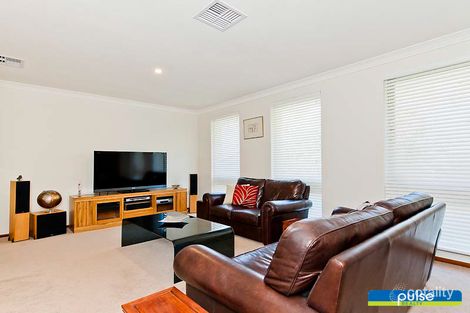 Property photo of 10 McBeth Way Kardinya WA 6163