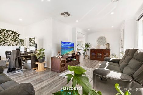 Property photo of 15 Banbury Crescent Craigieburn VIC 3064