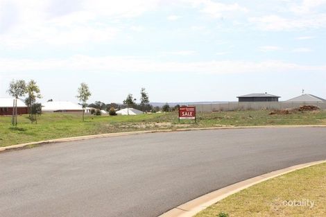 Property photo of 2 Sherrard Crescent Dubbo NSW 2830