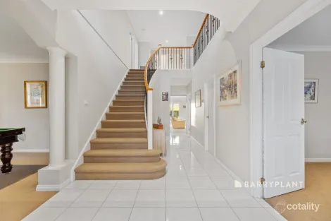 Property photo of 77 Sheldon Drive Berwick VIC 3806