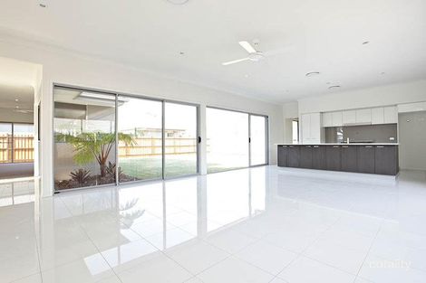 Property photo of 48 Margaret Crescent Wakerley QLD 4154