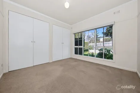 Property photo of 1/2 Somers Court Glen Waverley VIC 3150