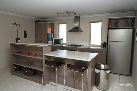 32 Sandown Cir, Henley Brook, WA 6055