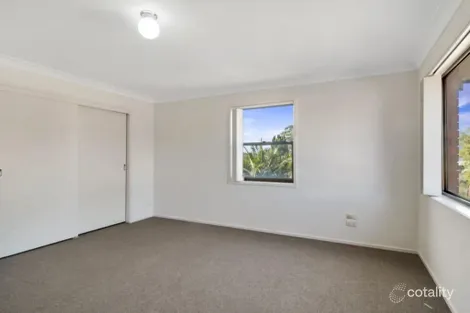 Property photo of 6/96 Central Road Unanderra NSW 2526