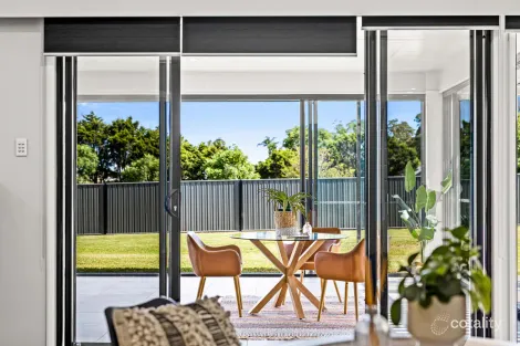 Property photo of 15 Cawdor Road Highfields QLD 4352