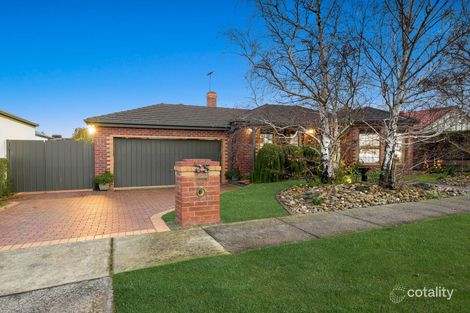 Property photo of 25 Murndal Court Berwick VIC 3806