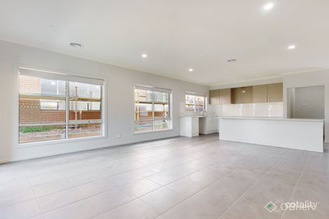 Property photo of 19 Laurieston Way Cranbourne South VIC 3977