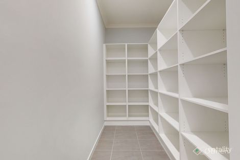 Property photo of 19 Laurieston Way Cranbourne South VIC 3977