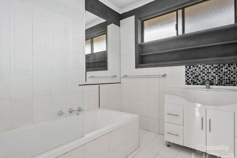 Property photo of 5 Carnarvon Place Melton West VIC 3337