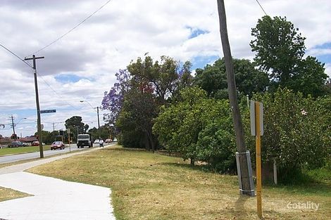 8a Holmfirth St, Menora, WA 6050