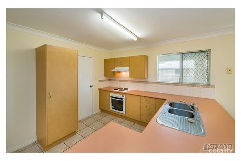 365 Farm St, Norman Gardens, QLD 4701