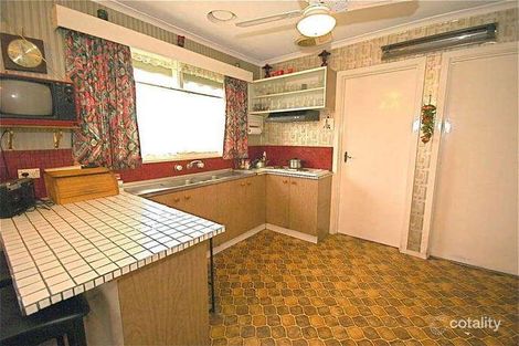 Property photo of 4 Guildford Avenue Springvale VIC 3171