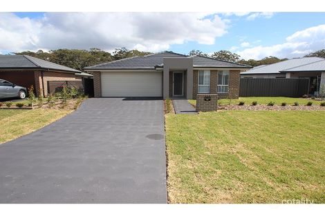 Property photo of 19 Sandcastle Street Fern Bay NSW 2295