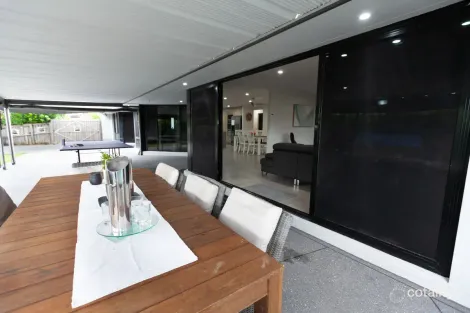 Property photo of 9 Cann Close Pacific Pines QLD 4211