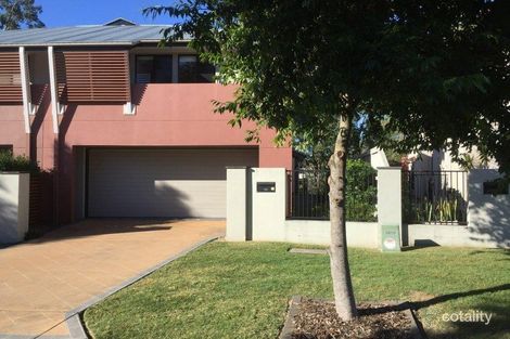 33 Greenway Cct, Mount Ommaney, QLD 4074