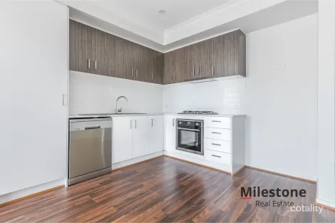 Property photo of 6 Lumeah Drive Cranbourne West VIC 3977