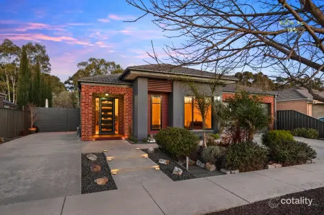 Property photo of 19 Roper Terrace Epsom VIC 3551