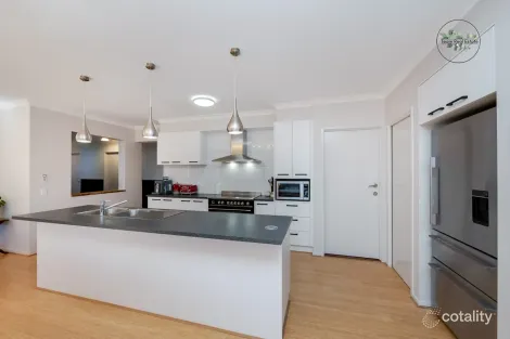 Property photo of 19 Roper Terrace Epsom VIC 3551