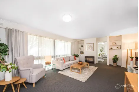 Property photo of 11 Ahern Road Pakenham VIC 3810