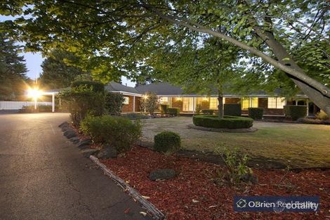 Property photo of 7 Dee Wy Road Narre Warren South VIC 3805