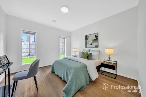 Property photo of 32 Hanworth Avenue Williams Landing VIC 3027