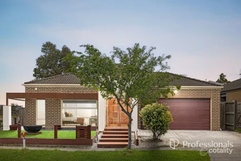 Property photo of 32 Hanworth Avenue Williams Landing VIC 3027