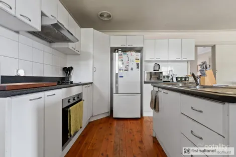Property photo of 6 View Street Kelso NSW 2795
