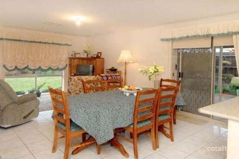 Property photo of 1 Tilley Walk Roxburgh Park VIC 3064