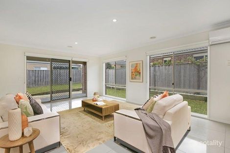 Property photo of 31 Evesham Street Cranbourne North VIC 3977