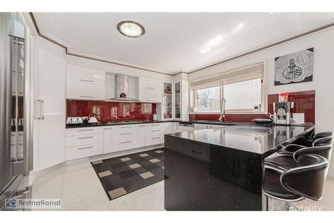 Property photo of 2 Mellor Rise Roxburgh Park VIC 3064