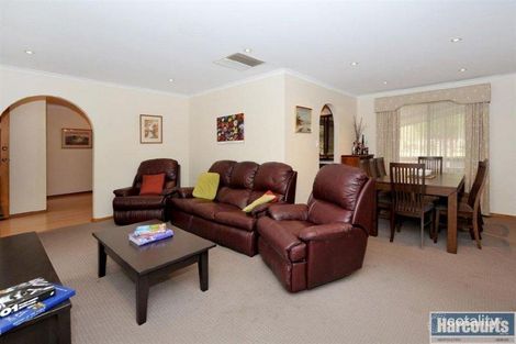 Property photo of 11 Sheoak Crescent Aberfoyle Park SA 5159