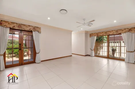 Property photo of 12 Lindsey Place Elderslie NSW 2570