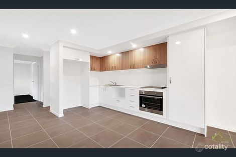 Property photo of 2/8 Dawson Place Brassall QLD 4305